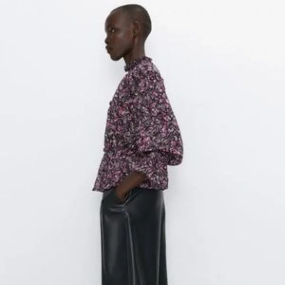Zara Floral Print Pink Black Ruffle Neck Blouse, size M - Picture 2 of 14